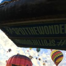 flying hot air balloons 